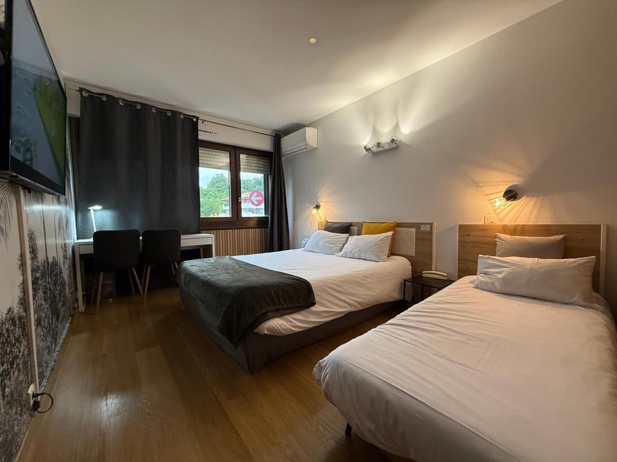 Savoie Hotel Aux Portes De Geneve Saint-Julien-en-Genevois Eksteriør bilde